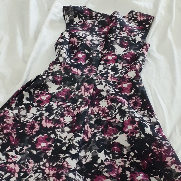 A-Line Dress with a Floral Pattern - Picture 6 of 6